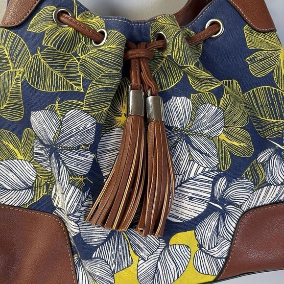 Chaps Floral Tassle Purse - Picture 3 of 5
